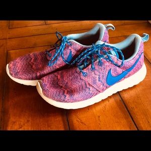 Kids Nike Gym Shoes!